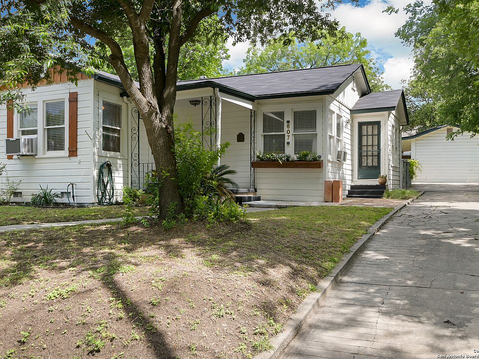 1st image of 607 W HUISACHE AVE