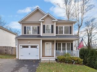 9 Orowoc Trl, Shelton, CT 06484