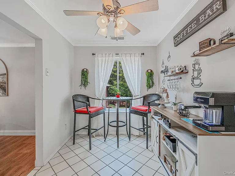 855 Skyline Dr — Photo 16