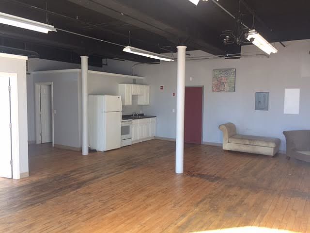 2nd image of 15 Moshassuck Rd #2D