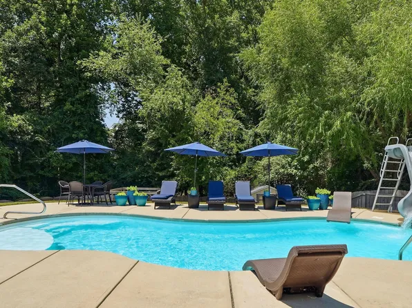 709 Harvest Point Dr, Fuquay Varina, NC 27526