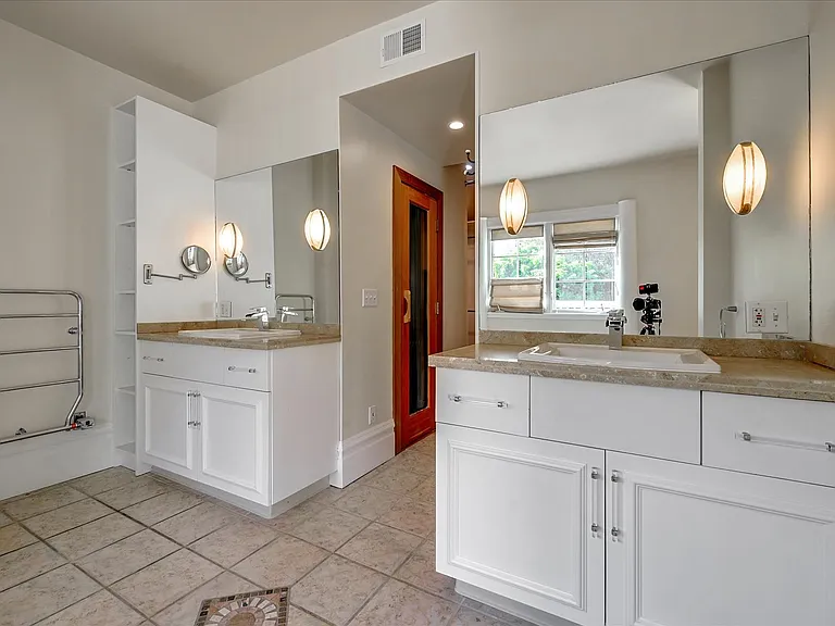 Primary B/R Sinks