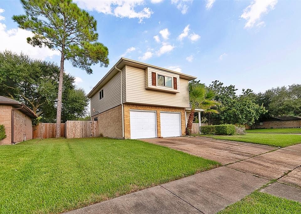 1st image of 1031 W Belgravia Dr