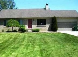 52040 Hayes Rd, Macomb, MI 48042