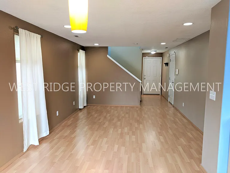519 SW 207th Ave — Photo 5