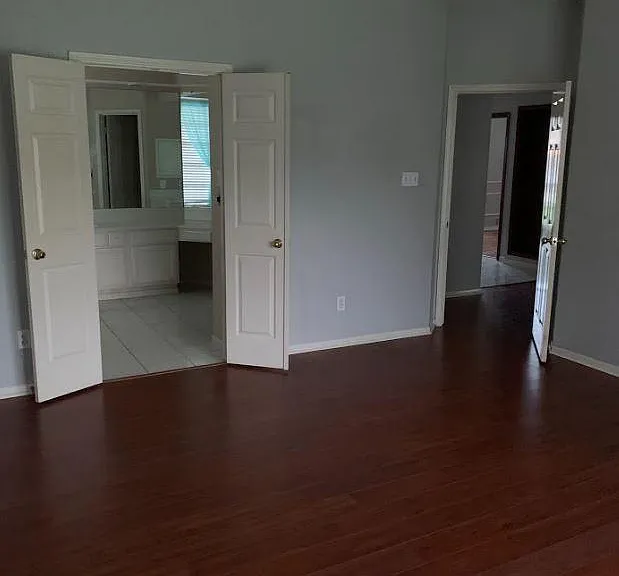 6810 Springcrest Dr — Photo 11
