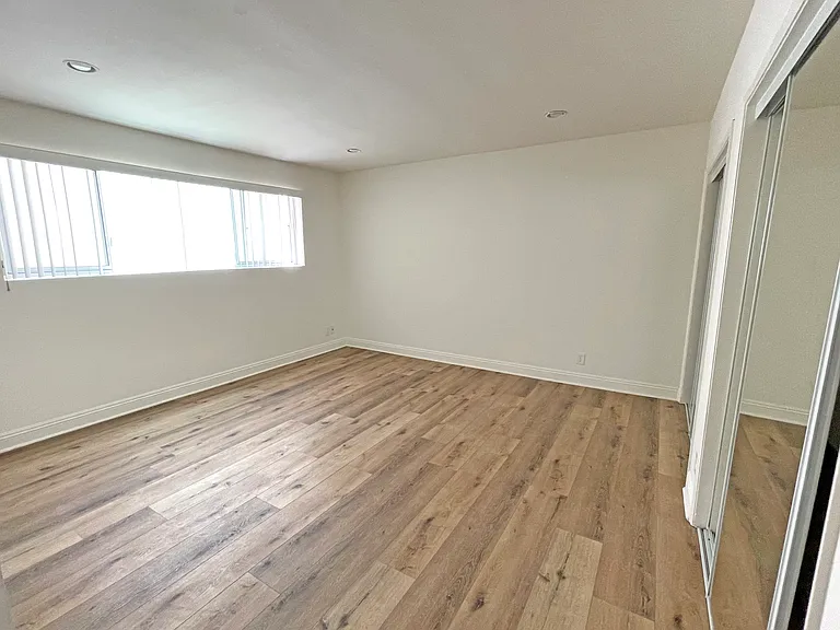 9160 Beverly Blvd #104 — Photo 8