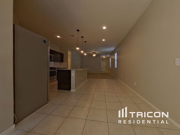 4th image of 30907 W Amelia Ave