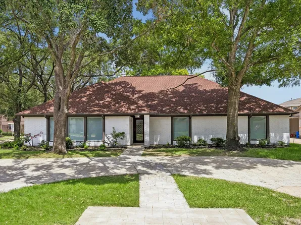 2930 Riata Ln, Houston, TX 77043