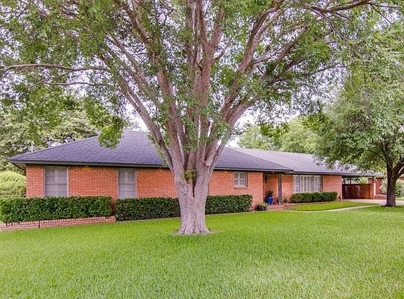 3rd image of 3617 Labadie Dr