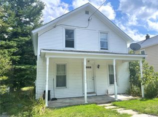 32 Antwerp St, Philadelphia, NY 13673