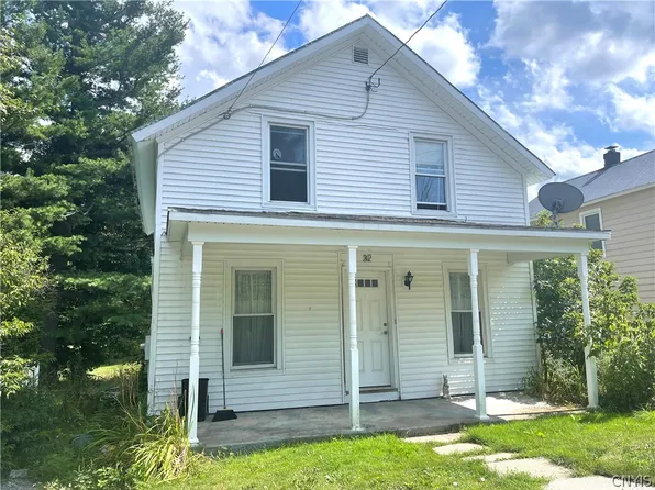 32 Antwerp St, Philadelphia, NY 13673