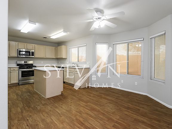 5th image of 1652 E Melissa St