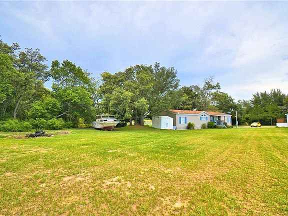 4th image of 4009 County Road 547 N