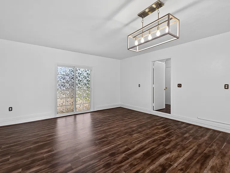 3200 Vermeer Dr #8 — Photo 20
