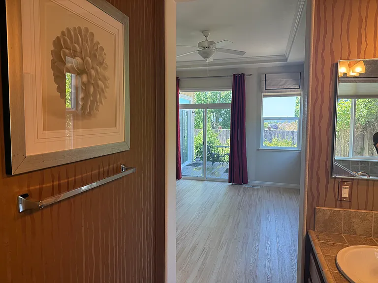 Kawana Springs Rd — Photo 20