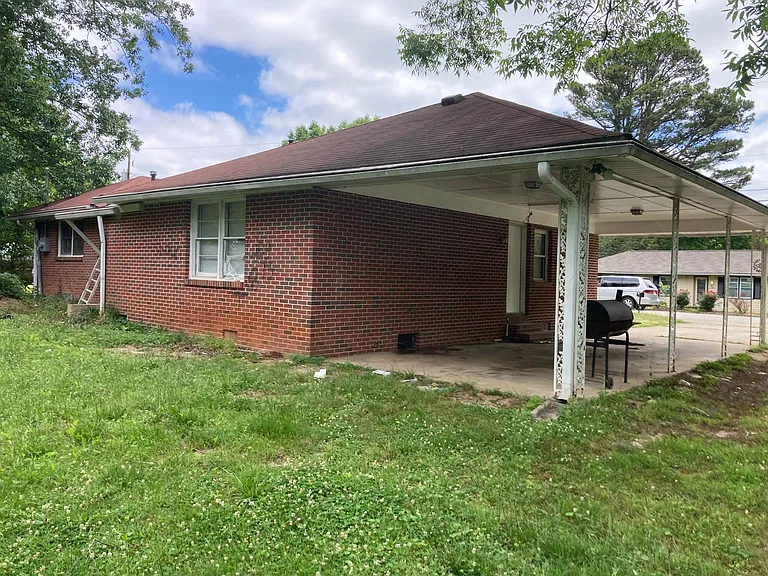 1631 Rice Rd — Photo 3