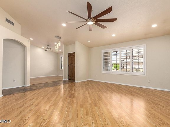 5th image of 6389 W MURIEL Drive