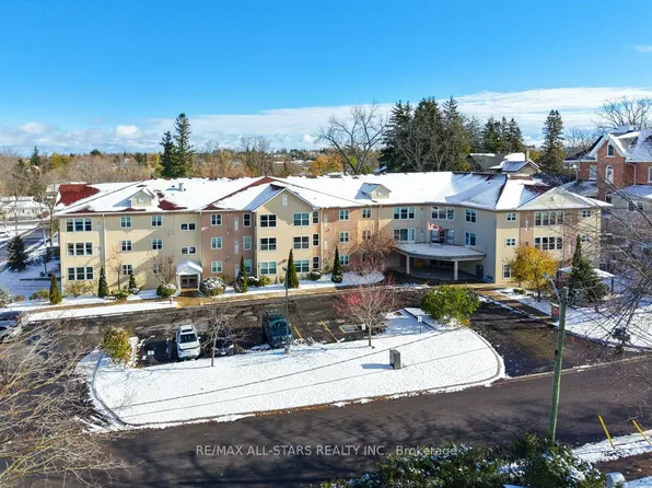 8 Huron St #303, Kawartha Lakes, ON K9V 6K3