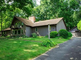 75 Peace Acre Ln, Stratford, CT 06614