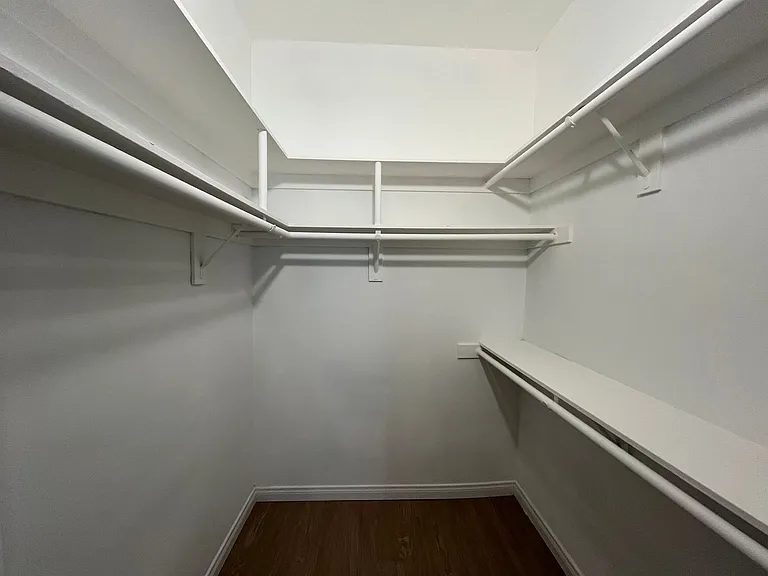 1620 South Bentley Ave — Photo 29