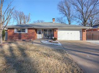 701 Buckley Rd, Saint Louis, MO 63125