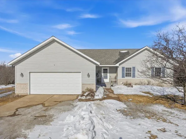 456 Walnut Ridge Dr, Glenwood City, WI 54013