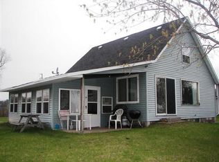 N8052 Island View Ln, Crivitz, WI 54114