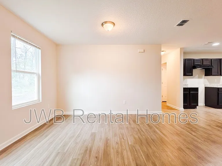 3848 Soutel Dr — Photo 4