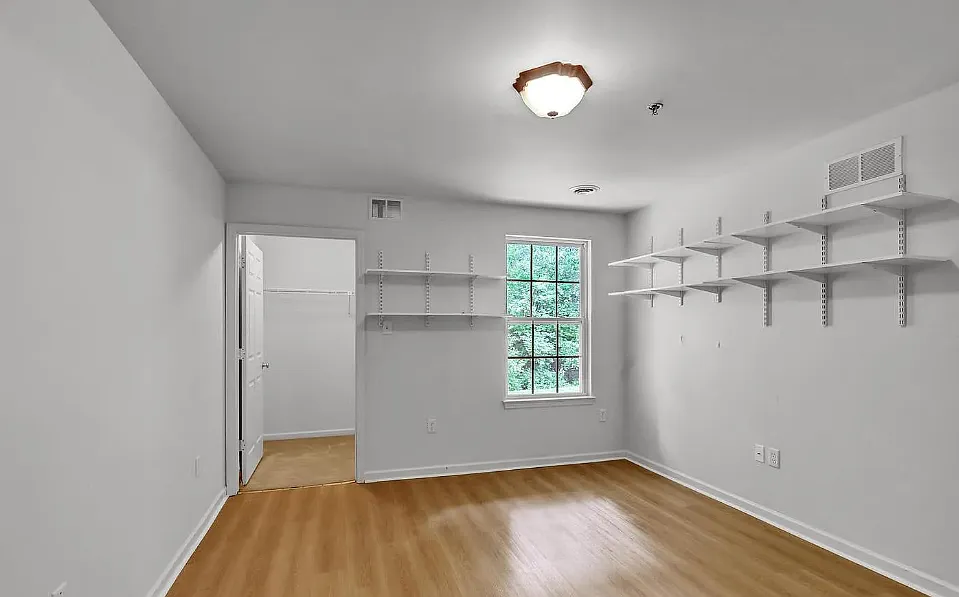 2 bed, 1317 sqft, $1,600 — Photo 4
