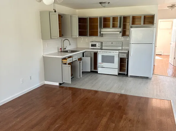 32 Sylva Ln #32A, Staten Island, NY 10305