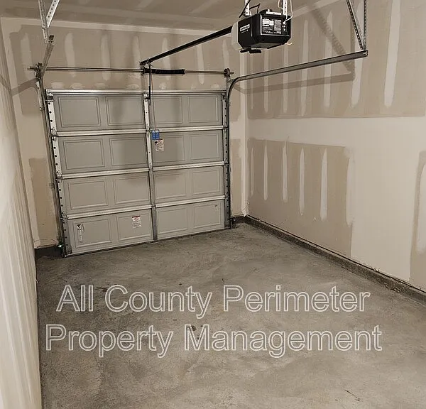 256 Dupont Dr — Photo 14