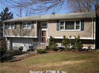 237 Foxon Hill Rd, New Haven, CT 06513