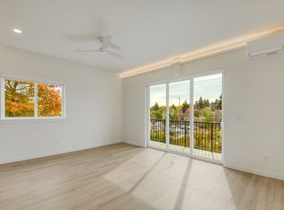 6375 N Lombard St #303, Portland, OR 97203