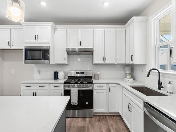 Alpine Model Home Kitchen