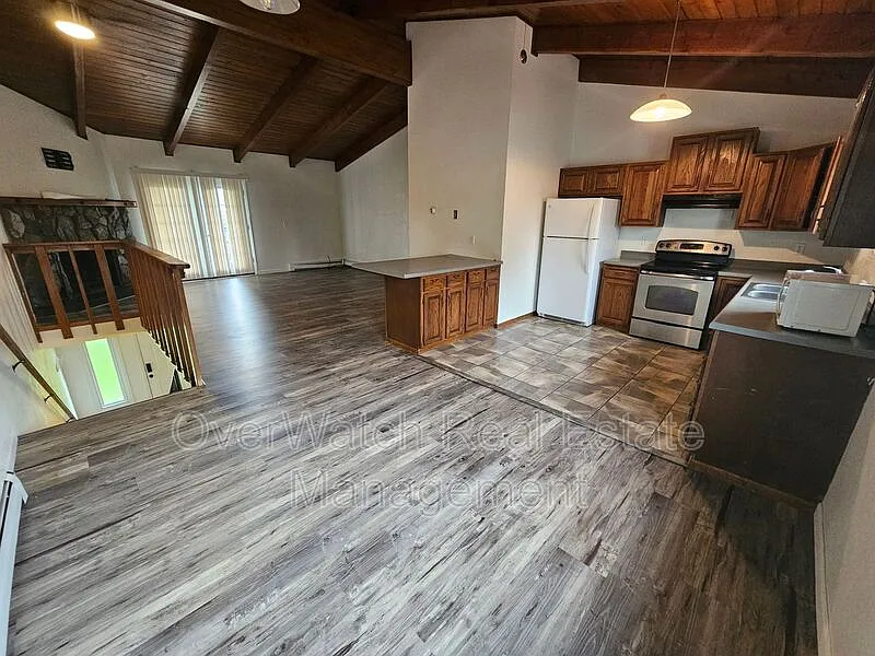 2 bed, 1.5 bath, 1250 sqft, $1,850 — Photo 1