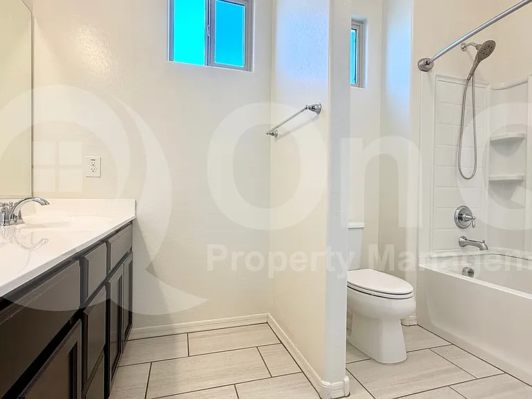 3749 E Stiles Ln — Photo 18