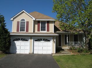 7542 111th St W, Bloomington, MN 55438