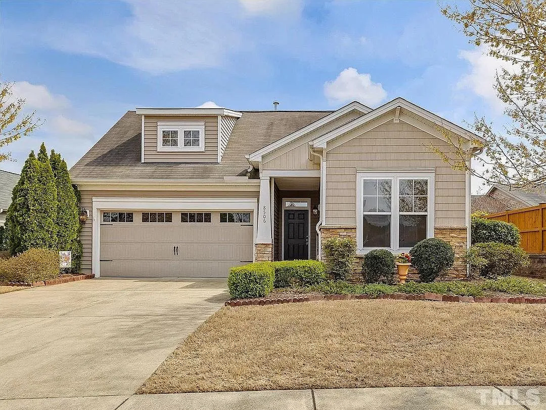 8506 Holdenby Trl — Photo 2