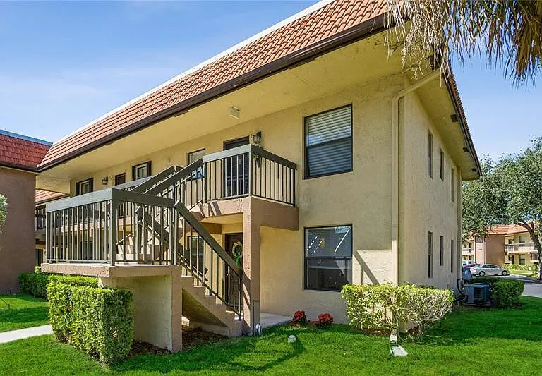 21915 Lake Forest Cir #106 — Photo 2