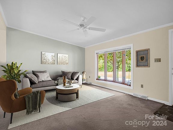 4th image of 4 N Charles Ln