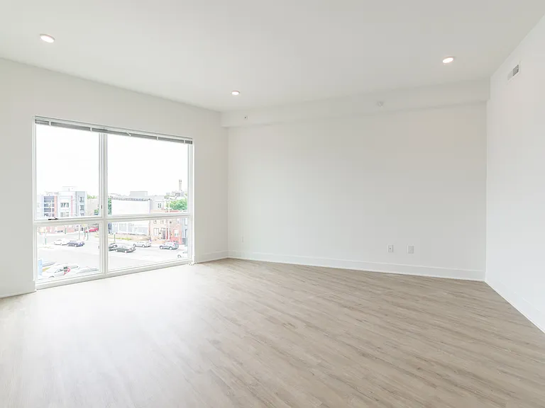 1622 Point Breeze Ave — Photo 11