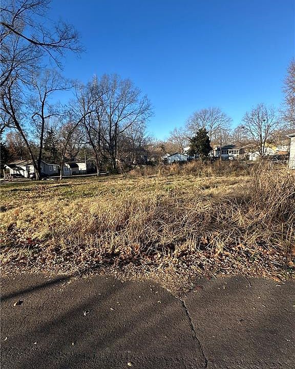1st image of 1912 S Hawthorne Ave