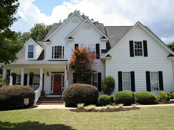 384 Bloomsbury Cir, Camden, SC 29020