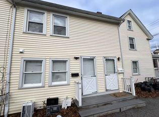 14 Brook St #B, Andover, MA 01810