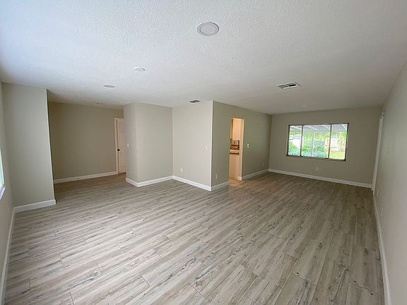 Living Room / Dining Room