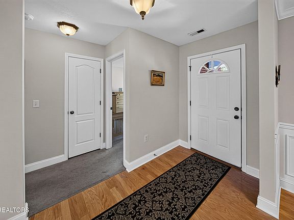 4th image of 8127 Canter Ln