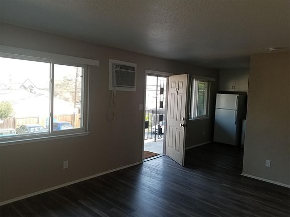 Living Room - Kitchen Area