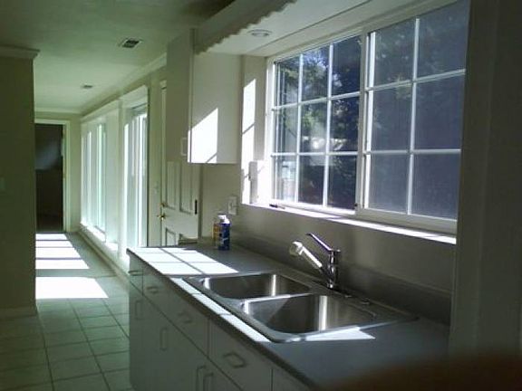 Kitchen to living room