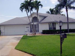 390 Torrey Pines Point, Naples, FL 34113